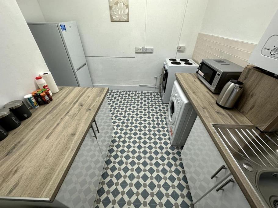 Spectacular 2 Bedroom On Tower Bridge Londres Exterior foto
