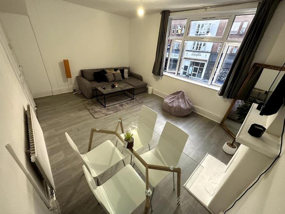 Spectacular 2 Bedroom On Tower Bridge Londres Exterior foto