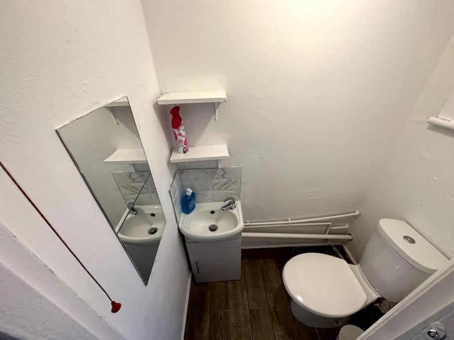 Spectacular 2 Bedroom On Tower Bridge Londres Exterior foto